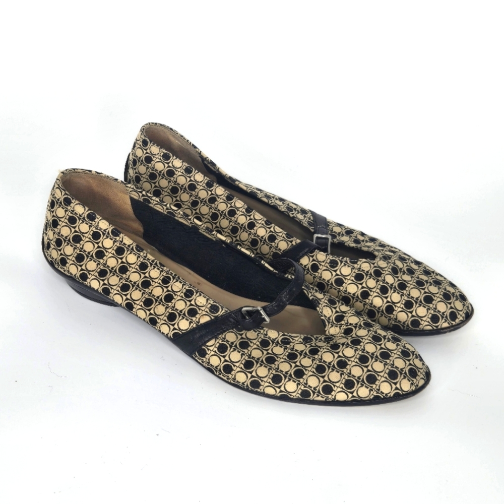 Salvatore Ferragamo Audrey Mary Janes Ballet Flats limited edition Logo Size 8 B